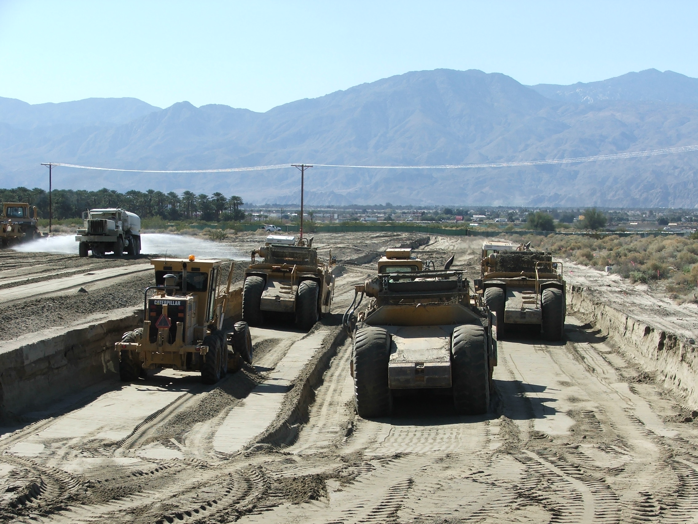 EARTHQUAKE TRENCH PICTURE